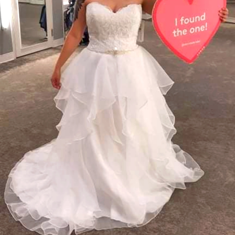 Wedding dress